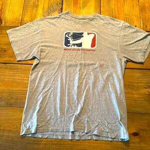 Major league bow hunters men’s T-shirt. Size large.